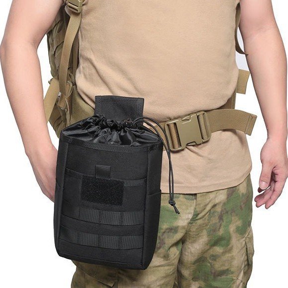 Operator storing gear in a wholesale mesh tactical dump pouch attached to belt - PANOAR
