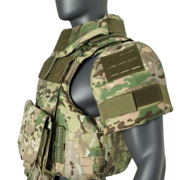 Complete laser-cut gear with integrated triple magazine pouches for working professionals - PANOAR