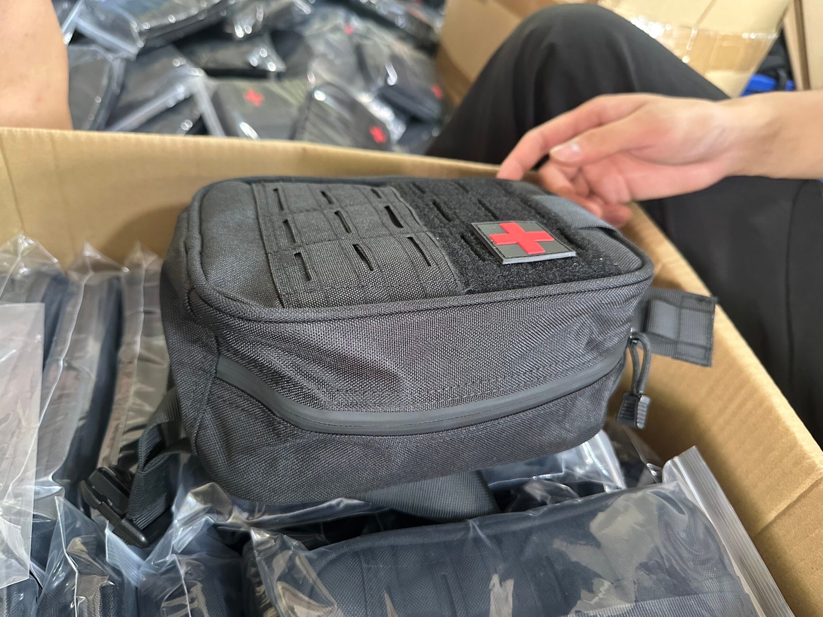 Tear-away tactical medical pouch OEM design with MOLLE mounting